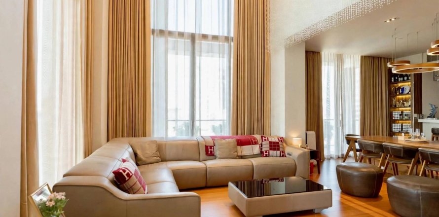 Condominio de 4 dormitorios en Bangkok, Tailandia № 233615