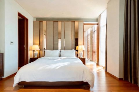 Condominio de 4 dormitorios en Bangkok, Tailandia № 233615 - foto 11