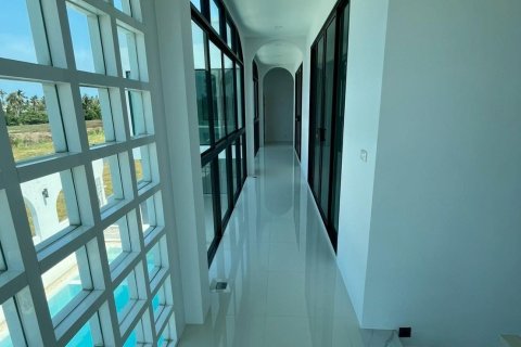 Chalet de 4 dormitorios en Pran Buri, Tailandia № 222526 - foto 9