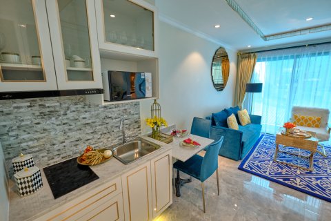 Apartamento de 2 habitaciones en Pattaya, Tailandia № 168184
