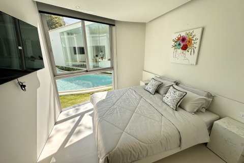 Apartamento de 3 habitaciones en Pattaya, Tailandia № 168188 - foto 7