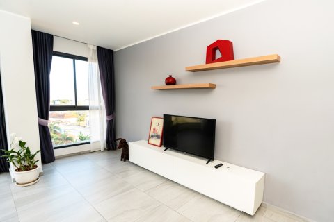 Apartamento de 2 habitaciones en Pattaya, Tailandia № 167108 - foto 5