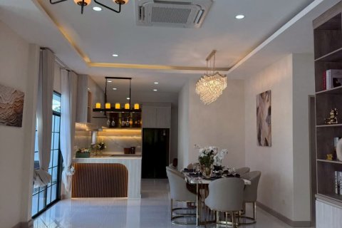 Villa à Pattaya, Thaïlande 4 chambres № 167110 - photo 6