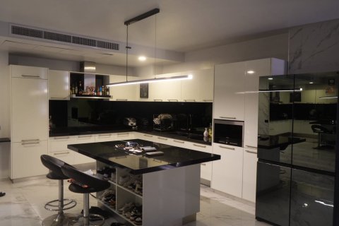 Apartamento de 2 habitaciones en Pattaya, Tailandia № 167106 - foto 5
