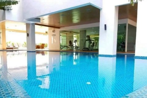 Apartamento de 2 habitaciones en Pattaya, Tailandia № 167106 - foto 9