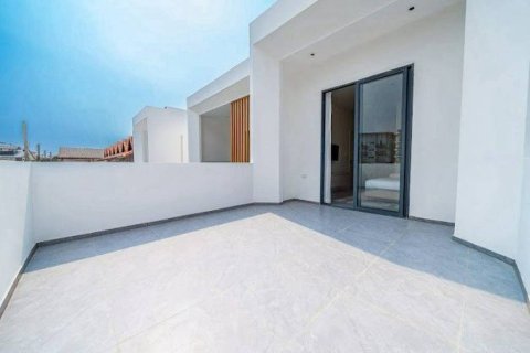 Chalet de 6 dormitorios en Pattaya, Tailandia № 162890 - foto 10