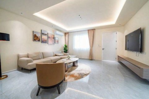 Chalet de 6 dormitorios en Pattaya, Tailandia № 162890 - foto 3