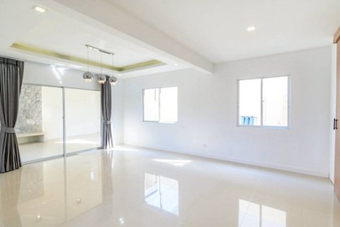Casa de 2 dormitorios en Pattaya, Tailandia № 162889 - foto 7