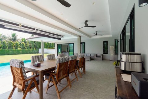 Chalet de 3 dormitorios en Pran Buri, Tailandia № 162888 - foto 9
