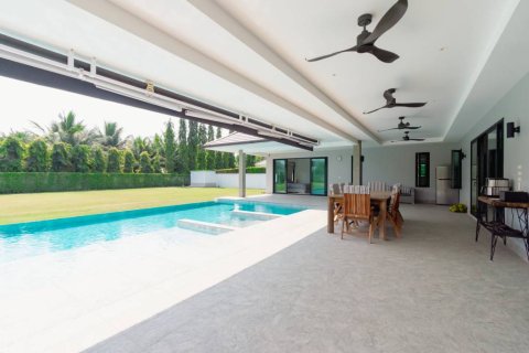 Chalet de 3 dormitorios en Pran Buri, Tailandia № 162888 - foto 5