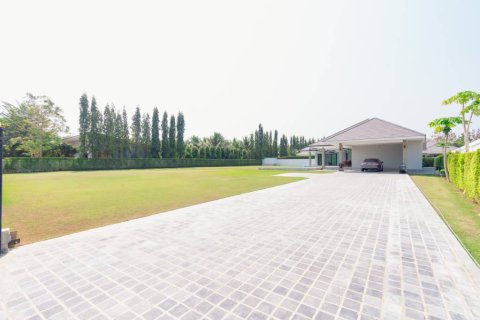 Chalet de 3 dormitorios en Pran Buri, Tailandia № 162888 - foto 8