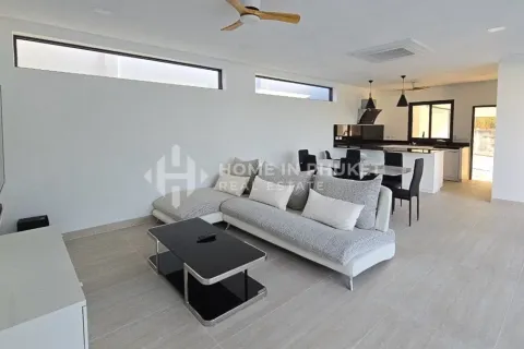 Casa de 3 dormitorios en Chalong, Tailandia № 133586 - foto 3