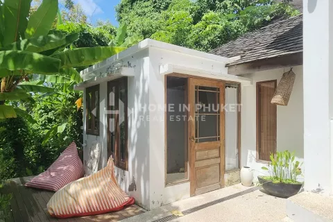 House in Chalong, Thailand 4 bedrooms № 133588 - photo 24