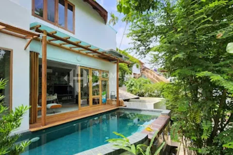 Casa de 4 dormitorios en Chalong, Tailandia № 133588