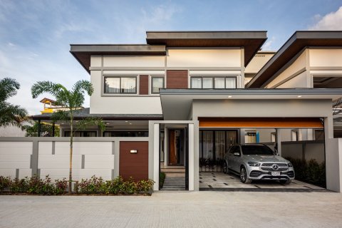 Villa in Bang Lamung, Thailand 4 bedrooms № 165571