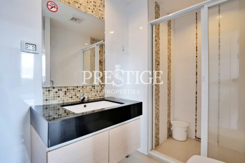 Condo in Pattaya, Thailand, 2 bedrooms № 198674 - photo 7
