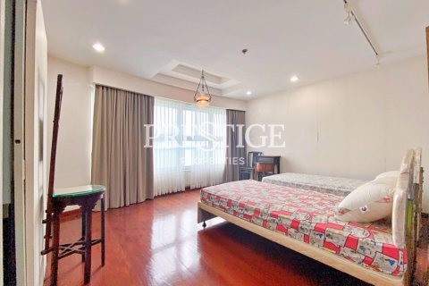 Condo in Pattaya, Thailand, 3 bedrooms  № 198673 - photo 12