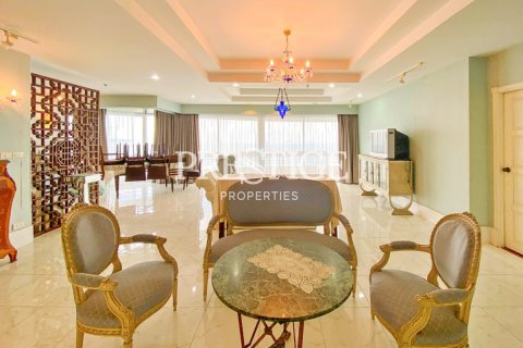 Condo in Pattaya, Thailand, 3 bedrooms  № 198673 - photo 7