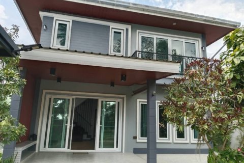 House in Pattaya, Thailand 4 bedrooms № 172931