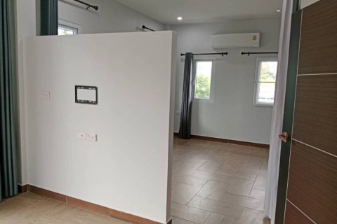 Casa de 4 dormitorios en Pattaya, Tailandia № 172931 - foto 9