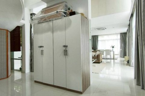 Chalet de 3 dormitorios en Sattahip, Tailandia № 172929 - foto 9