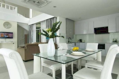 Chalet de 3 dormitorios en Sattahip, Tailandia № 172929 - foto 8