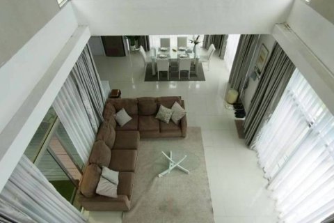 Chalet de 3 dormitorios en Sattahip, Tailandia № 172929 - foto 2
