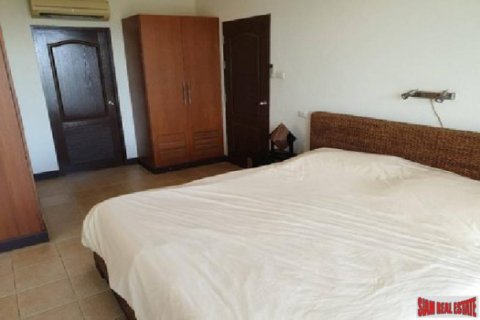 Dúplex de 3 dormitorios en Jomtien Beach, Pattaya, Tailandia № 202913 - foto 5