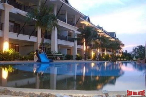 Duplex on Jomtien Beach, Pattaya, Thailand 3 bedrooms № 202913
