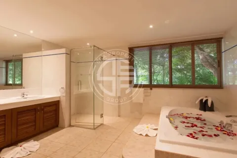 Chalet de 3 dormitorios en Kata, Tailandia № 190797 - foto 7