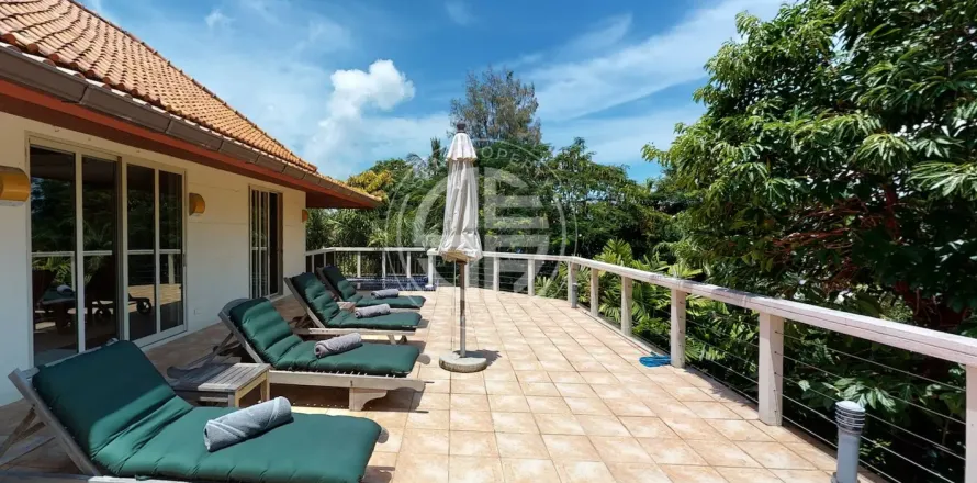 Chalet de 3 dormitorios en Kata, Tailandia № 190797