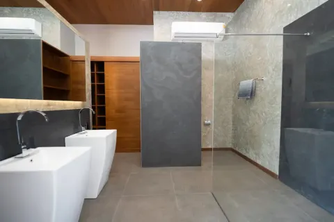 Chalet de 3 dormitorios en Phuket, Tailandia № 190798 - foto 15