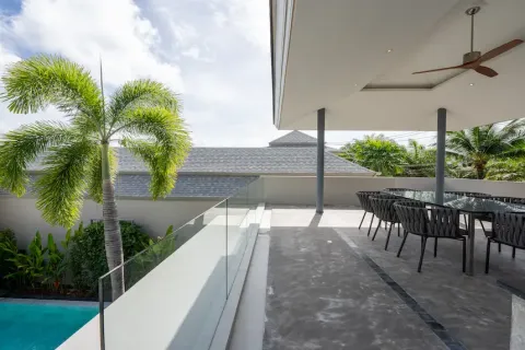 Chalet de 3 dormitorios en Phuket, Tailandia № 190798 - foto 29