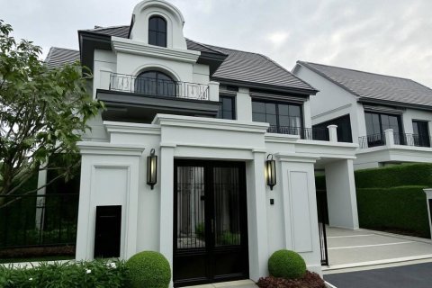 บ้านในกรุงเทพมหานคร, ประเทศไทย 4 ห้องนอน № 156791