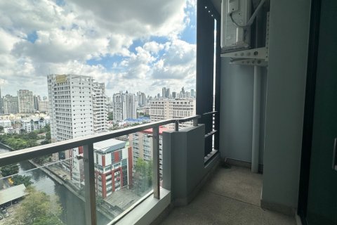 Condominio de 2 dormitorios en Watthana, Bangkok, Tailandia № 200895 - foto 3