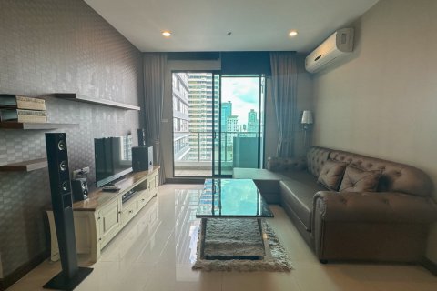 Condominio de 2 dormitorios en Watthana, Bangkok, Tailandia № 200895 - foto 9