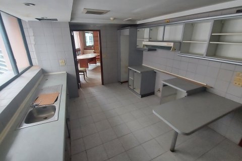 Кондоминиум с 3 спальнями в Ваттхане, Бангкок, Таиланд № 200893 - фото 12