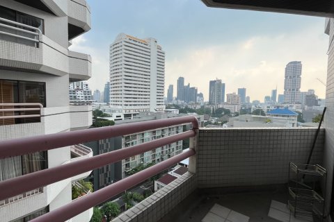 Condominio de 3 dormitorios en Watthana, Bangkok, Tailandia № 200896 - foto 6