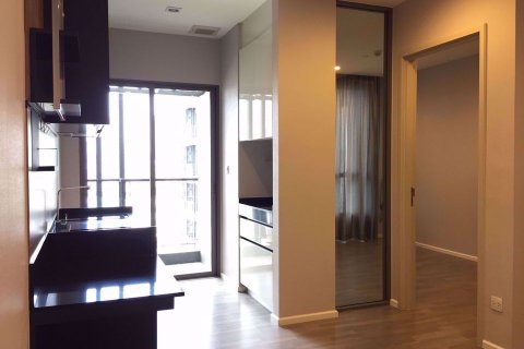 Condominio de 1 dormitorio en Sathon, Bangkok, Tailandia № 48132 - foto 2