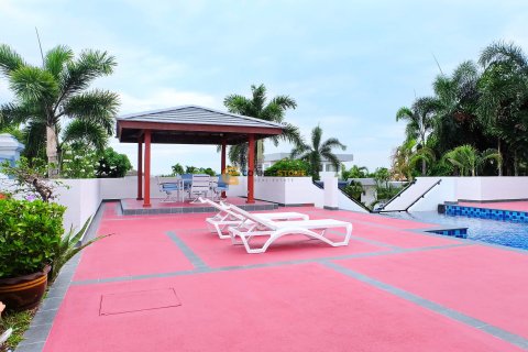 Estudio en Pattaya, Tailandia № 144228 - foto 8