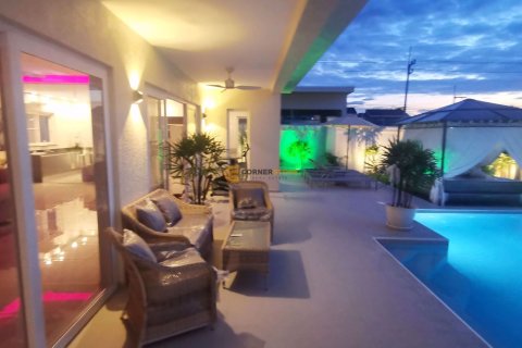 Estudio en Pattaya, Tailandia № 144230 - foto 3