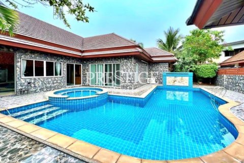 Haus in Pattaya, Thailand 3 Schlafzimmer № 198155