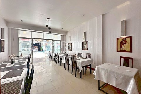 Propriété commerciale à Pattaya, Thaïlande 270 m2 № 198152 - photo 3