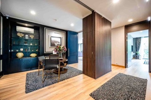 Condominio de 4 dormitorios en Bangkok, Tailandia № 180843 - foto 25