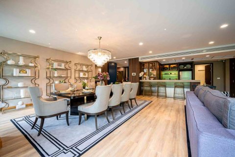 Condominio de 4 dormitorios en Bangkok, Tailandia № 180843 - foto 9