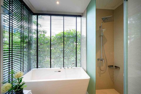Condominio de 4 dormitorios en Bangkok, Tailandia № 180843 - foto 30