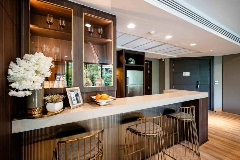 Condominio de 4 dormitorios en Bangkok, Tailandia № 180843 - foto 18