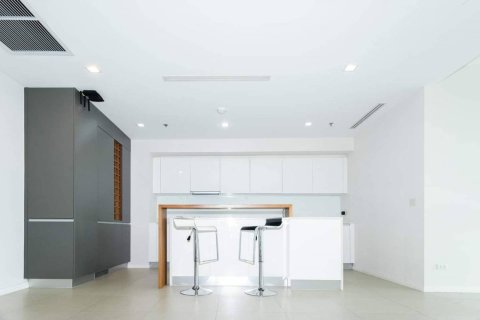 Condominio de 2 dormitorios en Bangkok, Tailandia № 180847 - foto 9