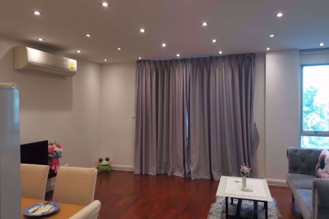 Condominio de 2 dormitorios en Watthana, Bangkok, Tailandia № 67401 - foto 4