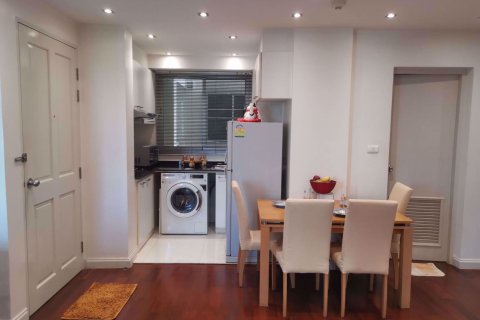 Condominio de 2 dormitorios en Watthana, Bangkok, Tailandia № 67401 - foto 2